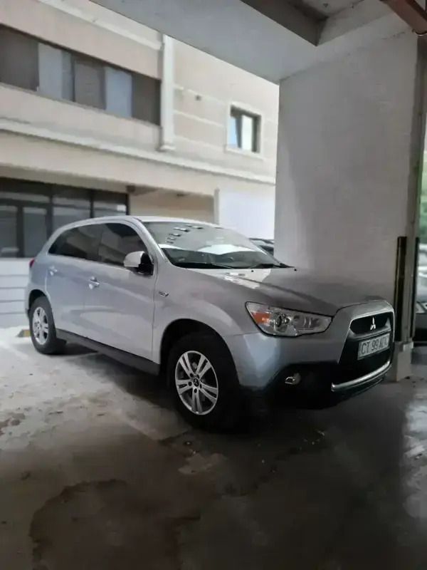 Utilizat 2011 Mitsubishi ASX SUV | 6.400 EUR (Preț OK) - Imagine 1/4