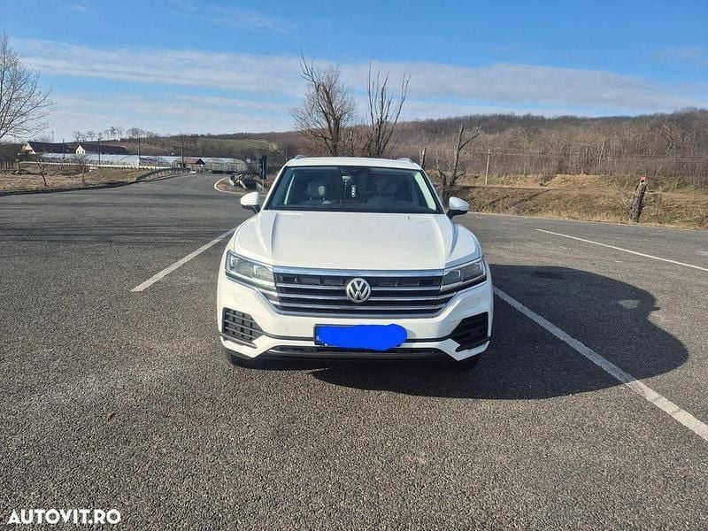 Alb Utilizat 2018 VW Touareg Atmosphere SUV | 27.000 EUR - Imagine 1/4
