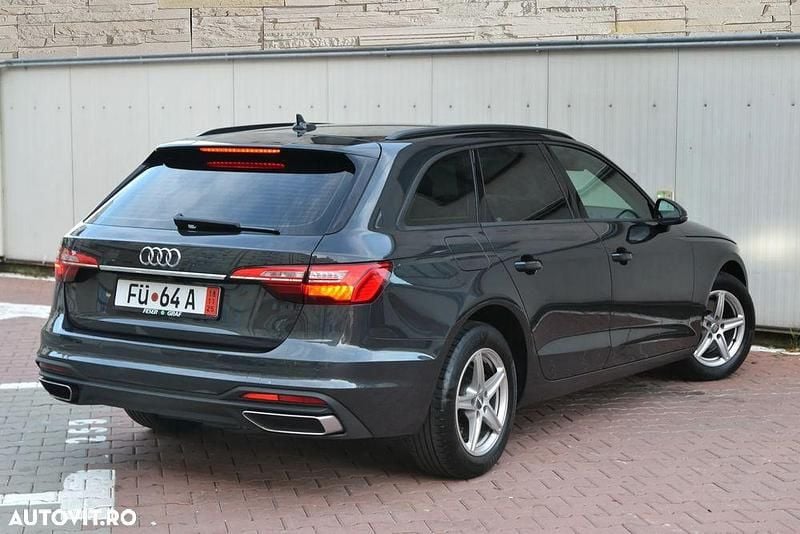 Second-hand Audi A4 Sport 150 CP (110 kW) 2020 Culoareverde Berlinǎ