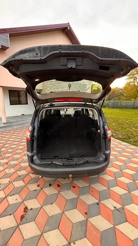 Second-hand Ford S-MAX S 140 CP (102 kW) 2011 Monovolum