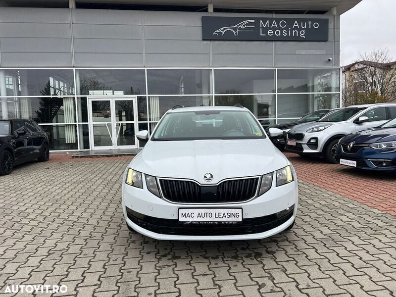 Alb Utilizat 2019 Skoda Octavia Ambition Break | 10.698 EUR (Super Preț) - Imagine 1/4