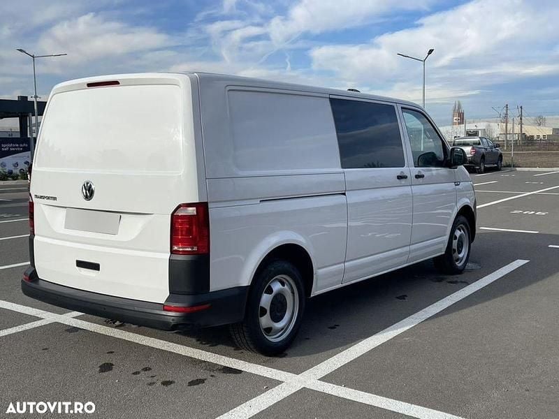Second-hand VW Transporter 180 CP (132 kW) 2016 Culoarealb Van