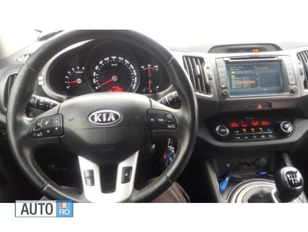 Second-hand Kia Sportage 136 CP (100 kW) 2012 Gri SUV