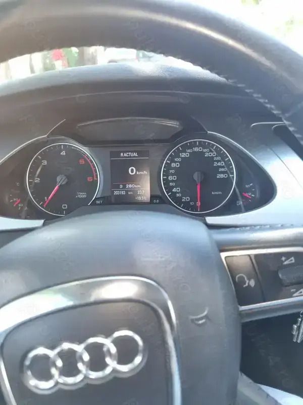 Utilizat 2010 Audi A4 Berlinǎ | 8.100 EUR (Preț OK) - Imagine 1/4
