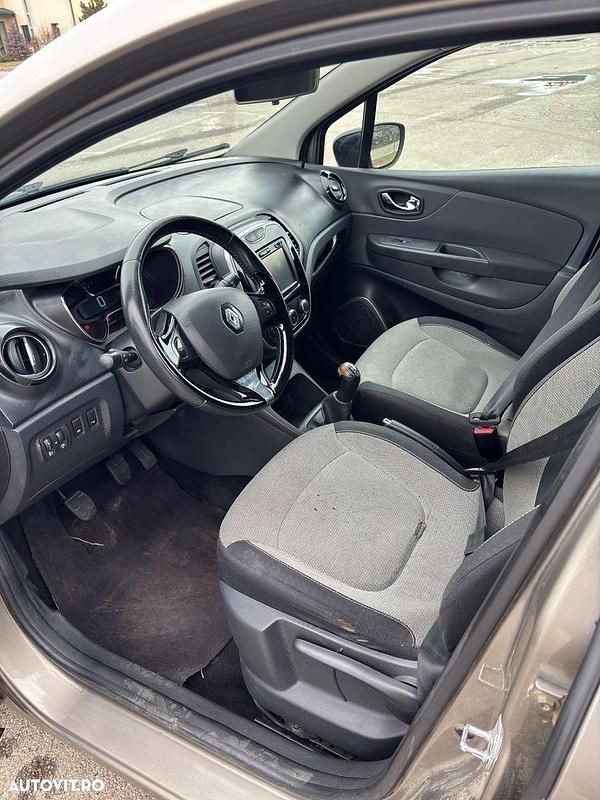 Second-hand Renault Captur 90 CP (66 kW) 2015 Culoaregri SUV