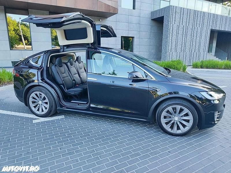 Second-hand Tesla Model X 450 kW (613 CP) 2018 Culoarenegru SUV