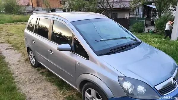 Utilizat 2006 Opel Zafira Monovolum | 1.850 EUR (Preț bun) - Imagine 1/4