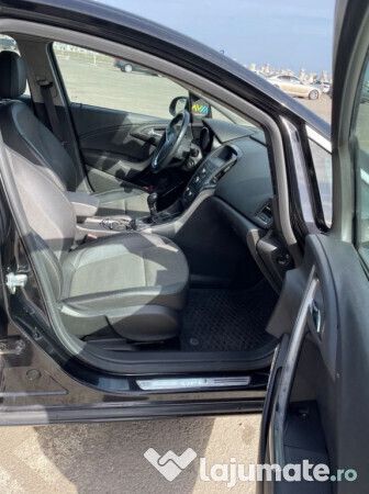 Utilizat 2011 Opel Astra Break | 4.700 EUR (Preț OK) - Imagine 1/4