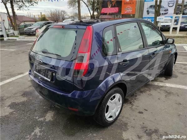 Second-hand Ford Fiesta 80 CP (58 kW) 2003 Albastru Hatchback