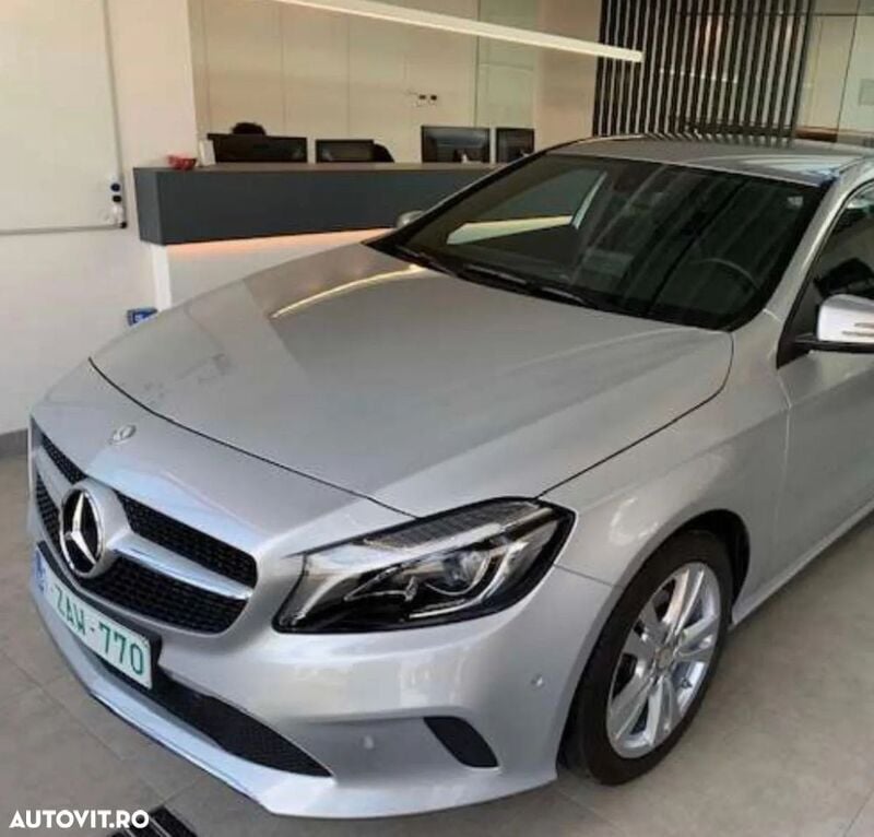 Gri Utilizat 2016 Mercedes A180 Urban Hatchback | 16.500 EUR - Imagine 1/4