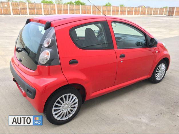 Second-hand Citroën C1 75 CP (55 kW) 2008 Rosu Hatchback