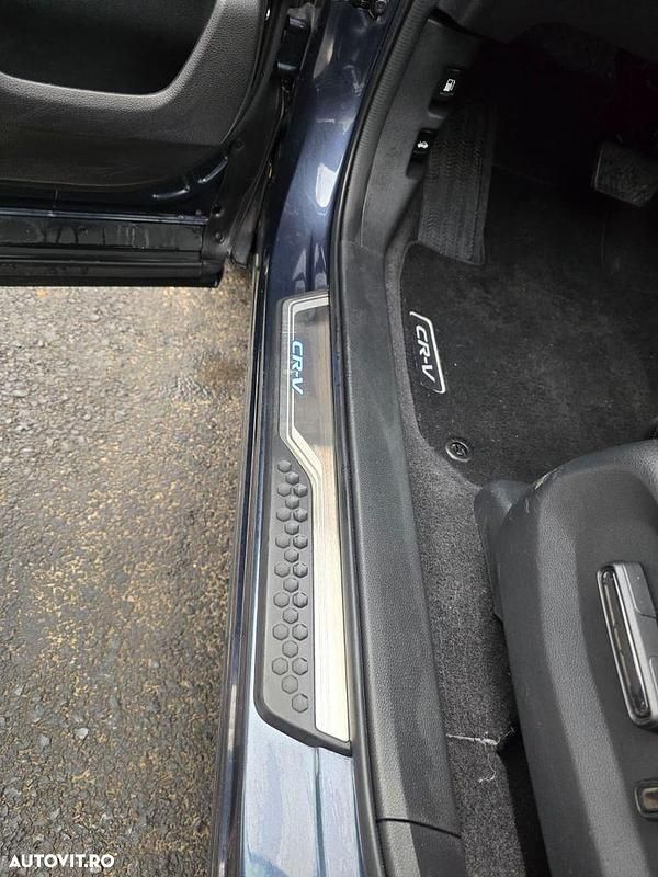 Second-hand Honda CR-V 184 CP (135 kW) 2020 Culoarenegru SUV
