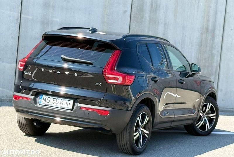Second-hand Volvo XC40 Ultimate 197 CP (144 kW) 2023 Culoarenegru SUV