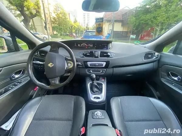 Second-hand Renault Grand Scénic III Bose Edition 130 CP (95 kW) 2014 Monovolum