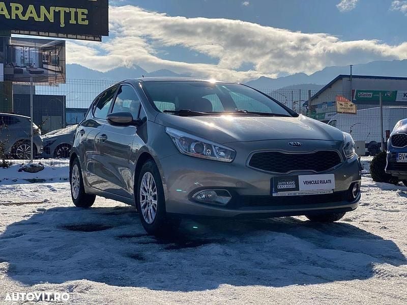 Culoarebej Second-hand 2015 Kia Ceed Hatchback | 7.650 EUR (Super Preț) - Imagine 1/4