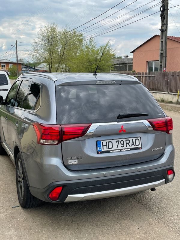 Second-hand Mitsubishi Outlander 172 CP (126 kW) 2016 Gri SUV