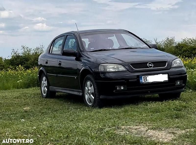 Culoarenegru Utilizat 2003 Opel Astra Classic Hatchback | 3.699 EUR - Imagine 1/4