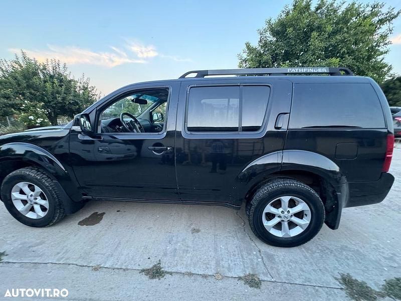 Negru Utilizat 2009 Nissan Pathfinder SUV | 5.800 EUR - Imagine 1/4