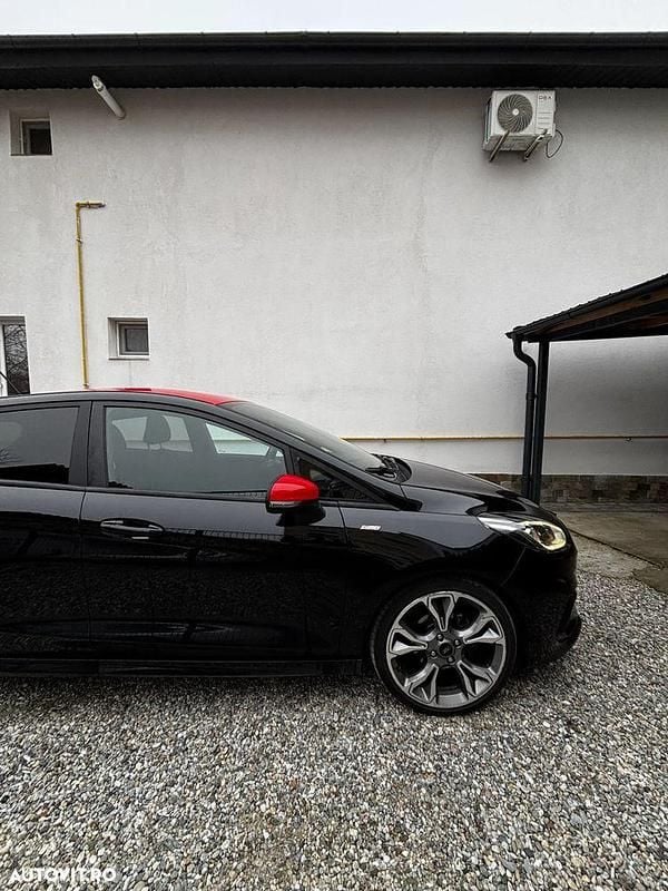 Second-hand Ford Fiesta ST-Line 140 CP (102 kW) 2017 Culoarenegru Hatchback
