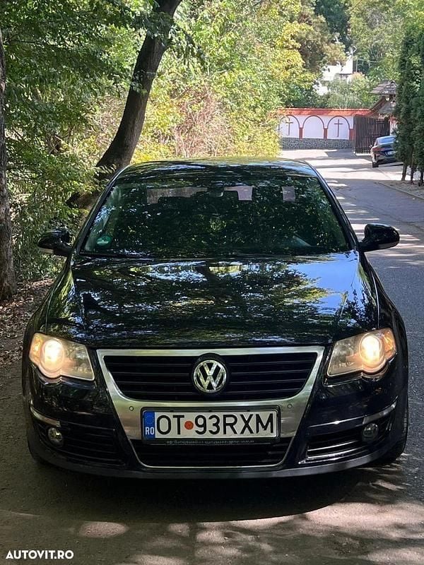 Culoarenegru Utilizat 2008 VW Passat Comfortline Break | 3.350 EUR (Preț OK) - Imagine 1/4