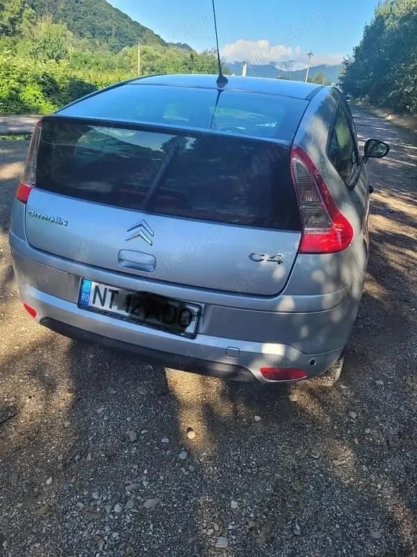 Utilizat 2010 Citroën C4 Coupe | 2.850 EUR (Preț OK) - Imagine 1/4