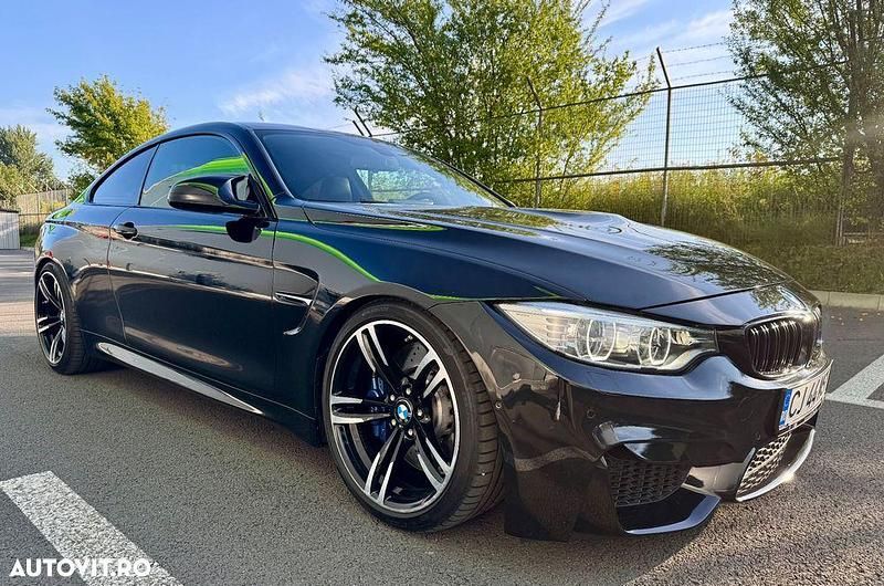 Culoarenegru Utilizat 2015 BMW M4 Sport Line Coupe | 41.900 EUR - Imagine 1/4