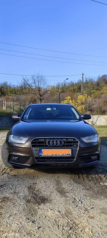 Second-hand Audi A4 136 CP (100 kW) 2012 Culoaremaro Break