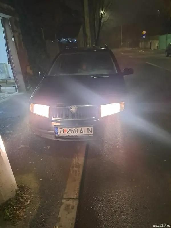 Utilizat 2003 Skoda Fabia Hatchback | 1.300 EUR (Preț OK) - Imagine 1/4