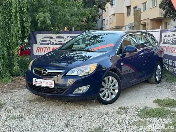 Albastru Utilizat 2012 Opel Astra Break | 4.300 EUR (Preț OK) - Imagine 1/4