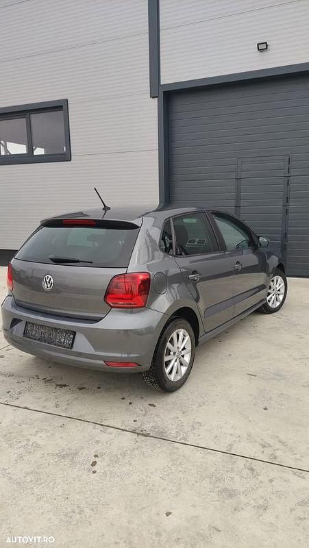Second-hand VW Polo LOUNGE 75 CP (55 kW) 2016 Culoaregri Hatchback
