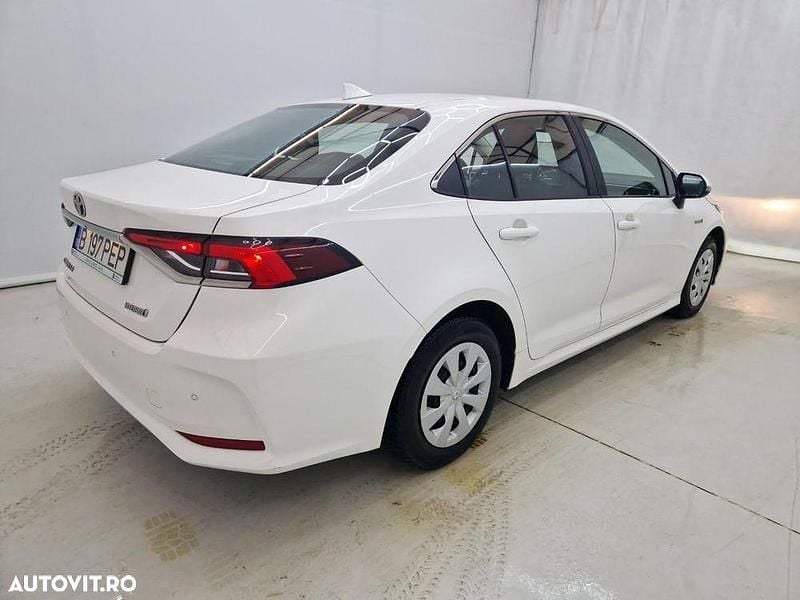 Second-hand Toyota Corolla Business Edition 122 CP (89 kW) 2021 Culoarealb Berlinǎ