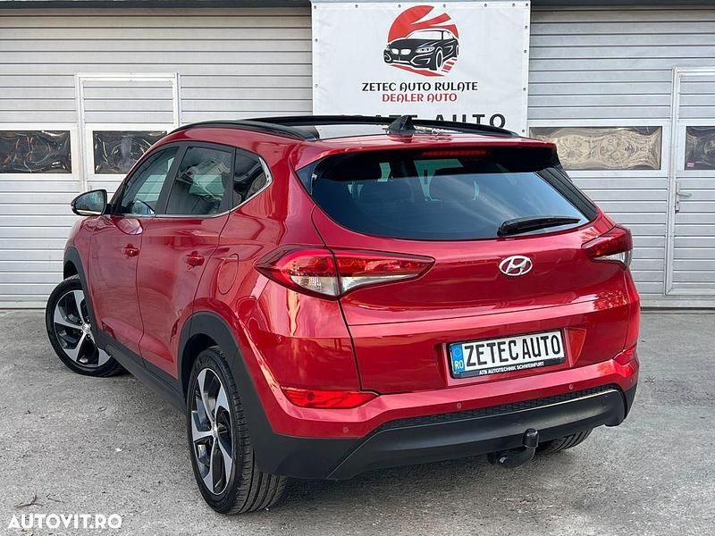 Second-hand Hyundai Tucson Style 141 CP (103 kW) 2016 Culoarerosu SUV