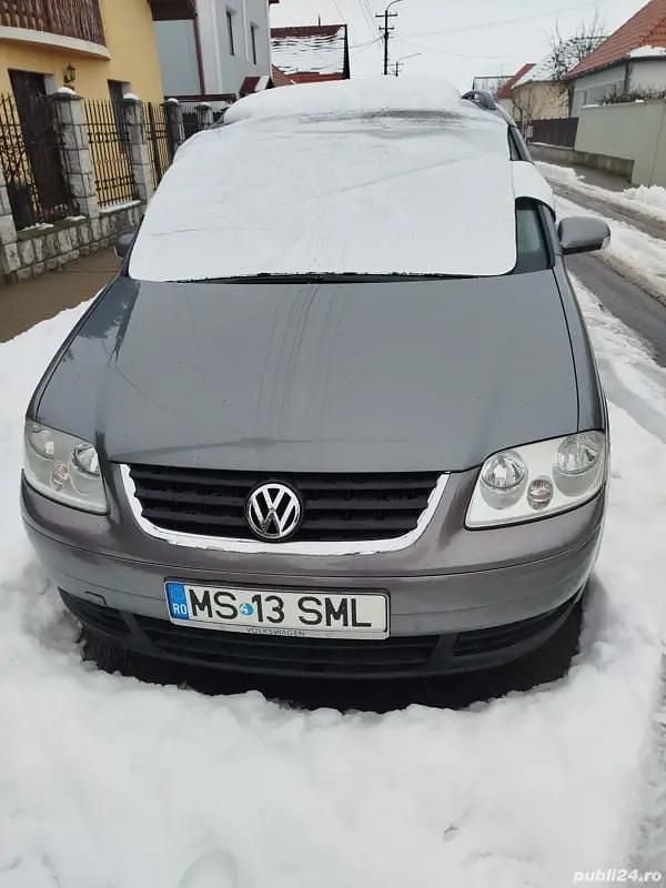 Utilizat 2005 VW Touran Monovolum | 2.499 EUR (Preț OK) - Imagine 1/4