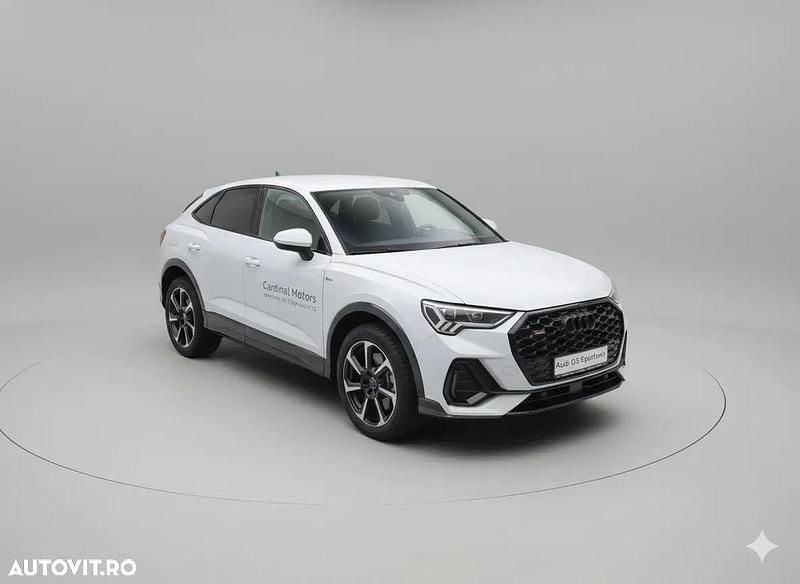 Nouă Audi Q3 S-Line 190 CP (139 kW) 2025 Culoarealb SUV