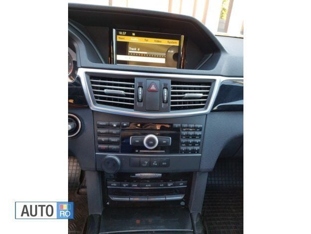 Second-hand Mercedes E220 170 CP (125 kW) 2011 Negru Berlinǎ