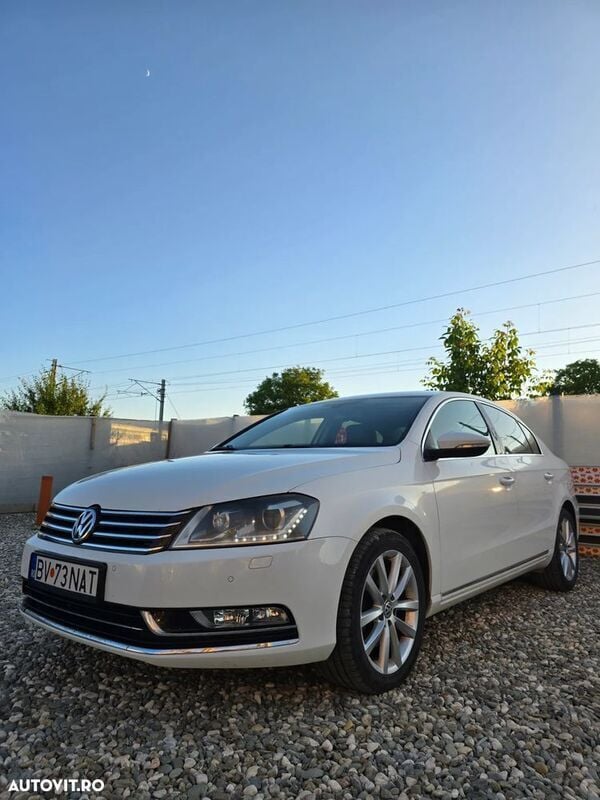 Alb Utilizat 2012 VW Passat Comfortline Berlinǎ | 9.200 EUR (Preț OK) - Imagine 1/4
