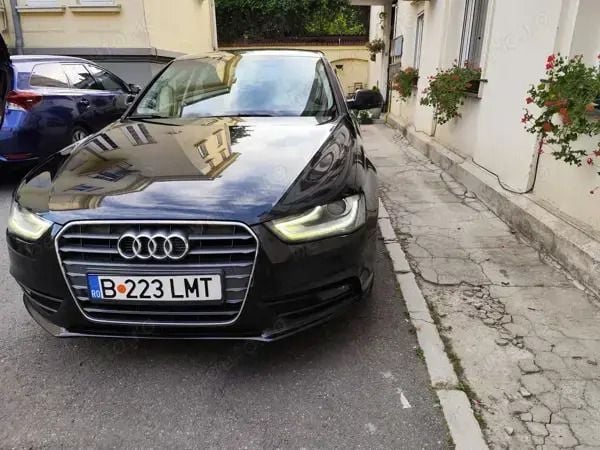 Negru Utilizat 2013 Audi A4 Berlinǎ | 7.700 EUR (Preț bun) - Imagine 1/4