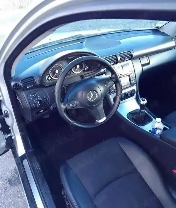 Utilizat 2009 Mercedes 220 Coupe | 3.999 EUR - Imagine 1/4