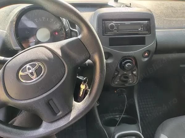 Alb Utilizat 2018 Toyota Aygo Hatchback | 8.500 EUR - Imagine 1/4
