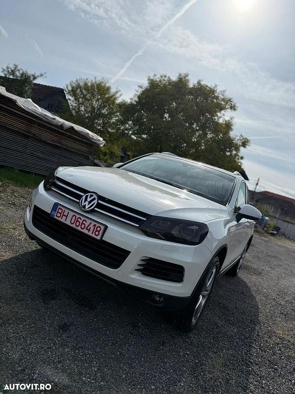 Culoarealb Utilizat 2011 VW Touareg SUV | 13.999 EUR (Puțin scump) - Imagine 1/4