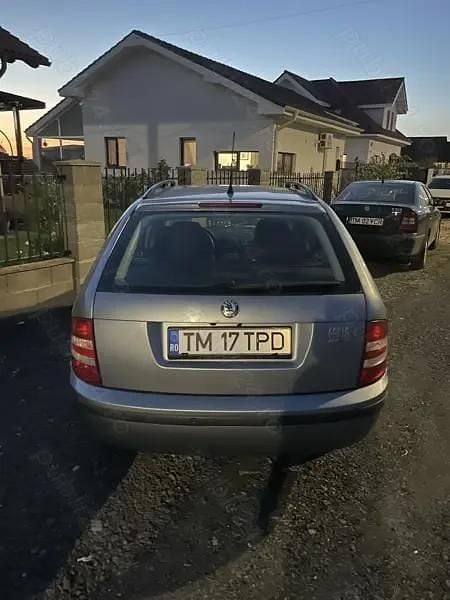 Utilizat 2005 Skoda Fabia Break | 1.500 EUR (Preț bun) - Imagine 1/4