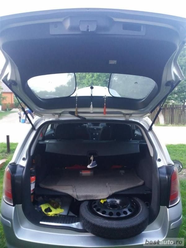 Second-hand Opel Astra 74 CP (54 kW) 2005 Gri Break