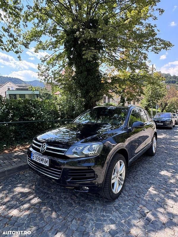 Negru Utilizat 2013 VW Touareg SUV | 14.500 EUR (Super Preț) - Imagine 1/4