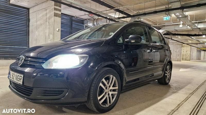 Culoarenegru Utilizat 2009 VW Golf Plus Cross Monovolum | 5.200 EUR (Preț bun) - Imagine 1/4