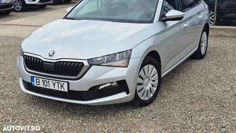 Gri Utilizat 2022 Skoda Scala Hatchback | 11.999 EUR (Preț OK) - Imagine 1/4