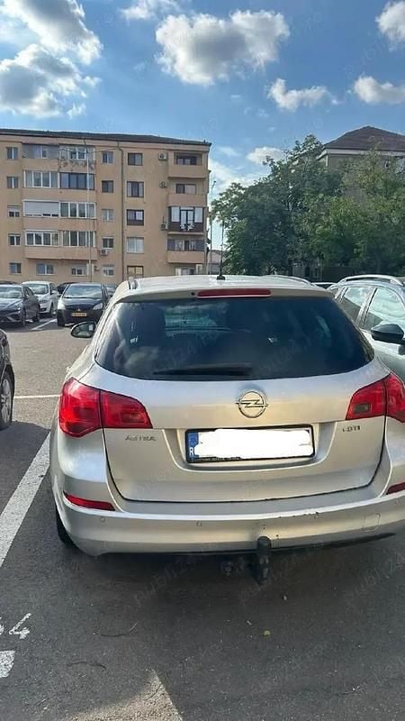 Second-hand Opel Astra 126 CP (92 kW) 2011 Break