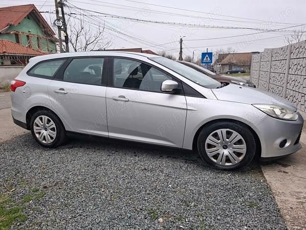 Negru Utilizat 2012 Ford Focus Business Edition Break | 3.150 EUR (Preț OK) - Imagine 1/4