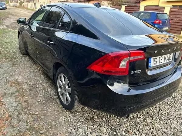 Second-hand Volvo S60 136 CP (100 kW) 2014 Negru Berlinǎ