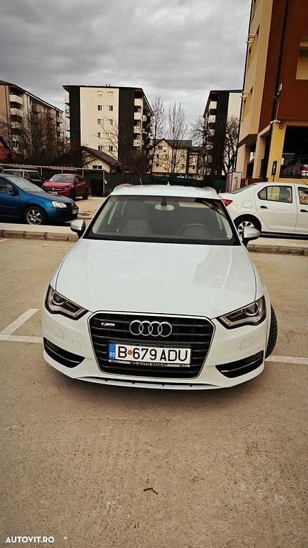 Culoarealb Second-hand 2013 Audi A3 S-Line Hatchback | 9.300 EUR (Scump) - Imagine 1/4