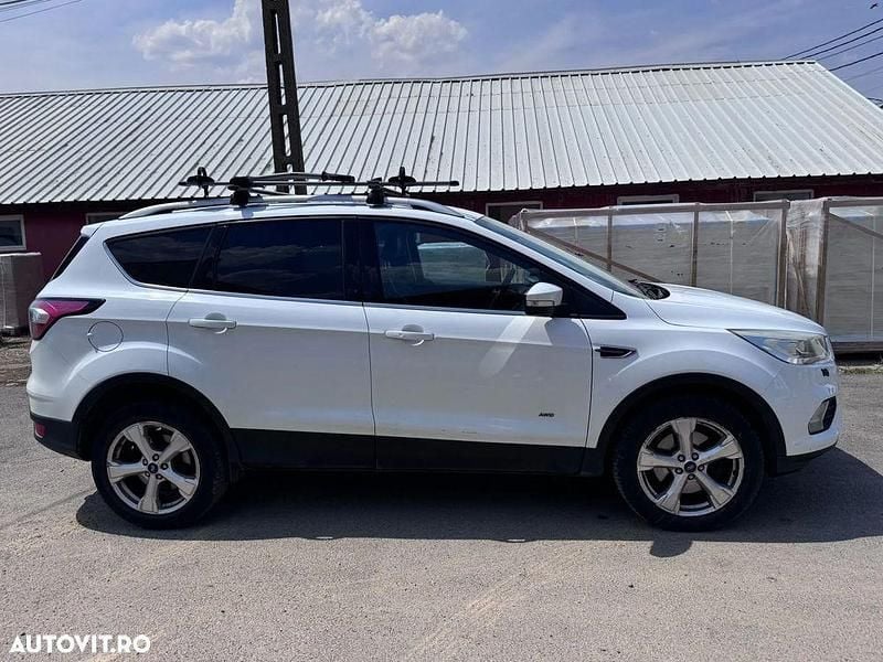 Alb Utilizat 2017 Ford Kuga ST-Line SUV | 10.500 EUR (Preț bun) - Imagine 1/4